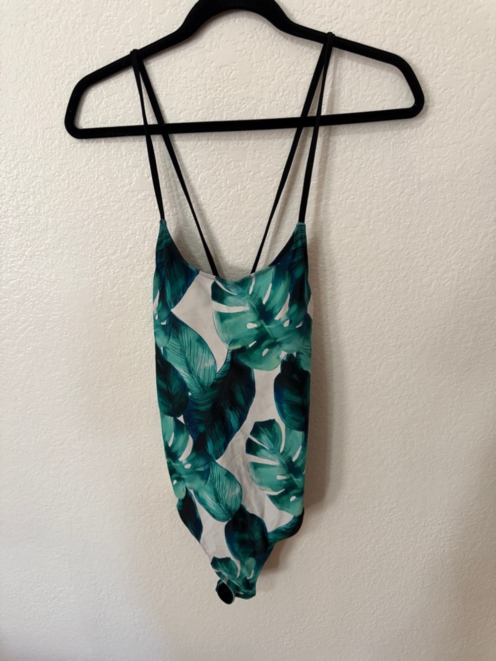 Cupshe Green Tropical Leaf One-Piece Swimsuit